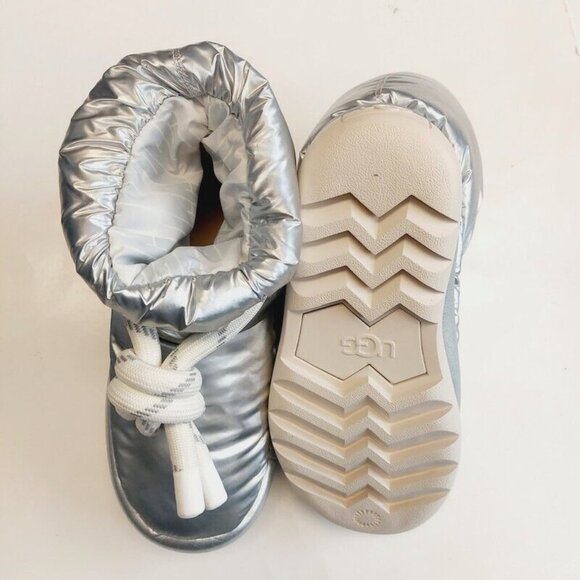 UGG Classic Maxi Short Metallic Puffer Winter Snow Boots Womens Size 6 Silver - Picture 7 of 8